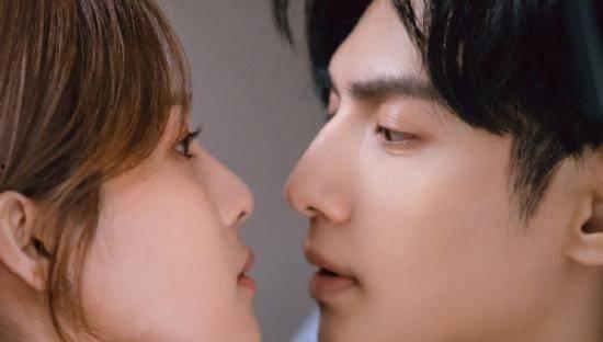 白鹿吃瓜吻戏现场图片视频