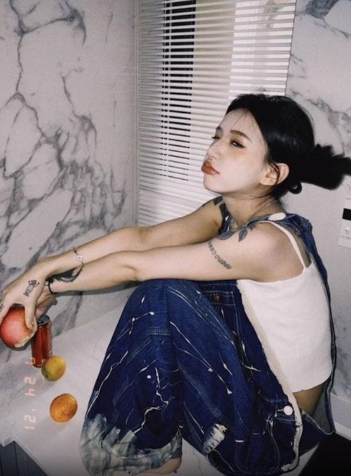 吃瓜网红男女视频大全在线观看,吃瓜网红男女视频大全，精彩瞬间一网打尽！