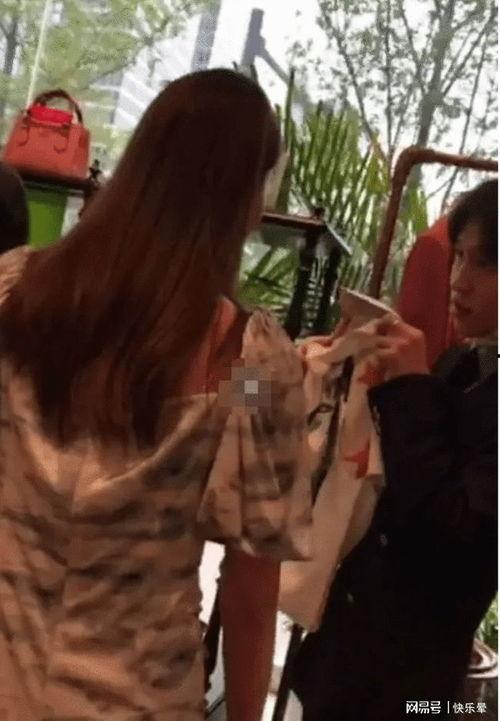 成都跳舞吃瓜事件视频,街头热舞引发围观，美食诱惑下的欢乐瞬间