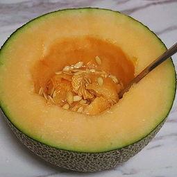 老太婆吃蜜瓜视频大全,老太婆吃蜜瓜视频大全精选回顾