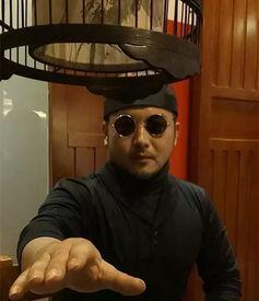 街头采访吃瓜事件视频播放,吃瓜群众围观吃瓜事件，视频播放引发全民热议