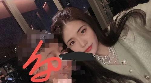 文赫和丝爷吃瓜的视频,爆笑瞬间引网友热议