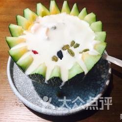 吃新疆哈密瓜的视频播放,甜蜜滋味，视觉盛宴